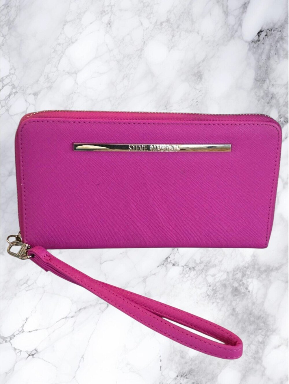 Steve Madden Hot Pink Fuchsia Zip Around Large Wristlet Wallet Gold Hardware